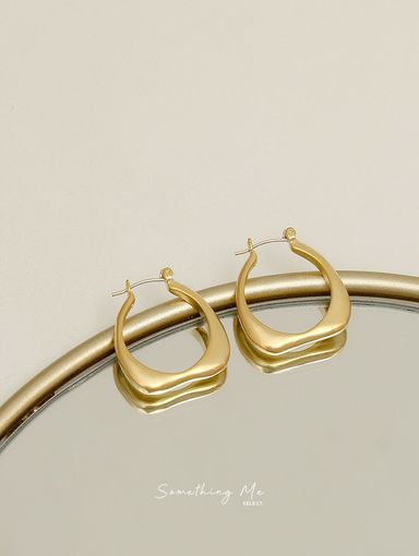 AE201206 氣質馬蹄形耳環 2色